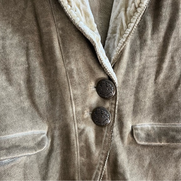 Aratta Silent Journey Colonel Jacket - Knit Blazer with Velvet Collar - Picture 4 of 8